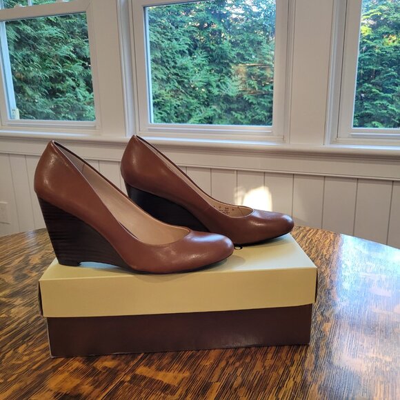 Like New Franco Sarto Wedge Heels. Tan Nude/Caramel. 7. Immaculate. Original box - Picture 6 of 15